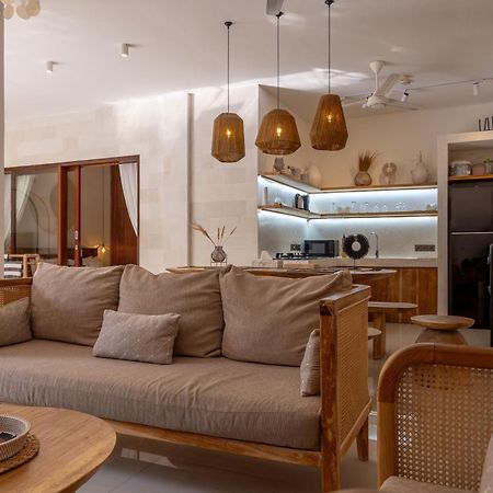 Turan Casa Auri Seminyak Villa Esterno foto